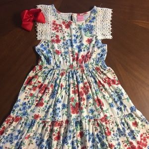 Momi dress size 8Y.